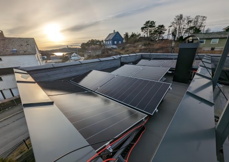 ¿Qué tal instalar generación de energía fotovoltaica doméstica en el techo?