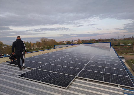 IEA: Nuevas instalaciones fotovoltaicas anuales a más del cuádruple a 650 GW para 2030
